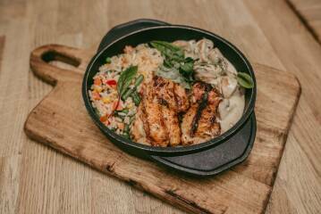Chicken mushrooms bowl 